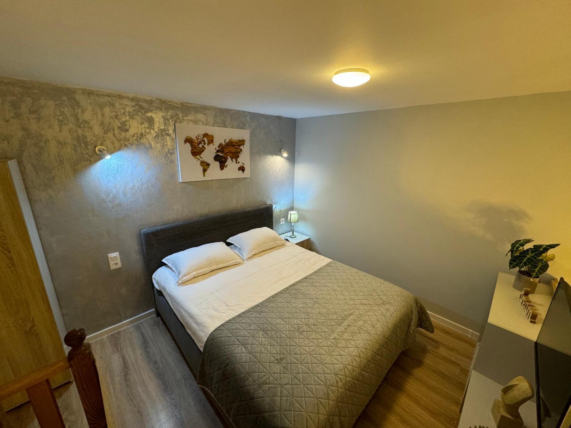 City Center Apartman Satu Mare Luaran gambar